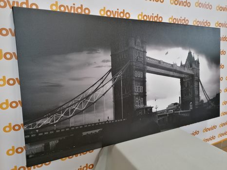 WANDBILD SONNENUNTERGANG ÜBER TOWER BRIDGE IN SCHWARZ-WEISS - SCHWARZ-WEISSE BILDER - BILDER