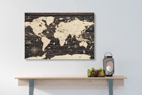 KÉP TÉRKÉP FA HÁTTÉREN - TÉRKÉPES KÉPEK - KÉPEK