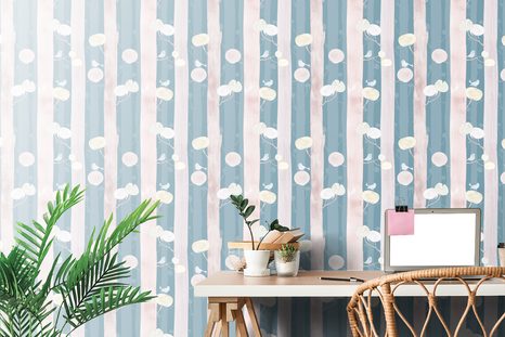 SAMOLEPÍCÍ TAPETA PTÁČCI NA STROMECH S MODRÝM POZADÍM - SAMOLEPÍCÍ TAPETY - TAPETY