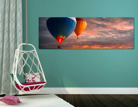 ΕΙΚΌΝΑ ΜΠΑΛΟΝΙΏΝ ΠΟΥ ΠΕΤΟΎΝ ΠΆΝΩ ΑΠΌ ΤΑ ΒΟΥΝΆ - ΠΊΝΑΚΕΣ ΝΕΚΡΉΣ ΦΎΣΗΣ - ΠΊΝΑΚΕΣ