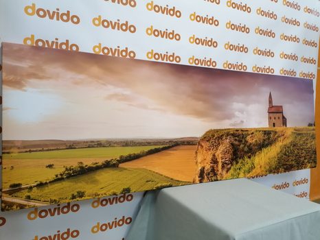 OBRAZ STARÝ KOSTEL V NITŘE - OBRAZY PŘÍRODY A KRAJINY - OBRAZY