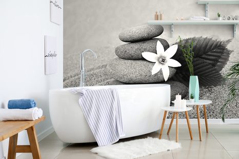 ÖNTAPADÓS FOTÓTAPÉTA FEKETE-FEHÉR KÖVEK A HOMOKBAN - ÖNTAPADÓ TAPÉTÁK - TAPÉTÁK