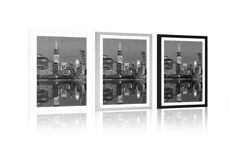 POSTER – RIFLESSO DI MANHATTAN NELL'ACQUA IN BIANCO E NERO - NERO E BIANCO - POSTER