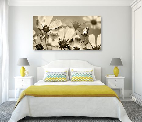 OBRAZ ZAHRADNÍ KVĚTINY V SÉPIOVÉM PROVEDENÍ - ČERNOBÍLÉ OBRAZY - OBRAZY