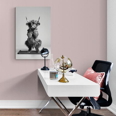 OBRAZ KRAVA CVIČÍ JÓGU NA PODLOŽKE - OBRAZY BYVOLY A KRAVY - OBRAZY