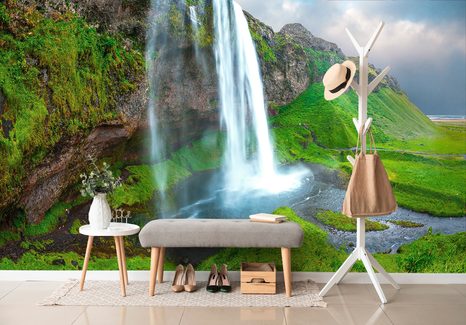 FOTOTAPETE MAJESTÄTISCHER WASSERFALL IN ISLAND - TAPETEN MIT NATURMOTIVEN - TAPETEN
