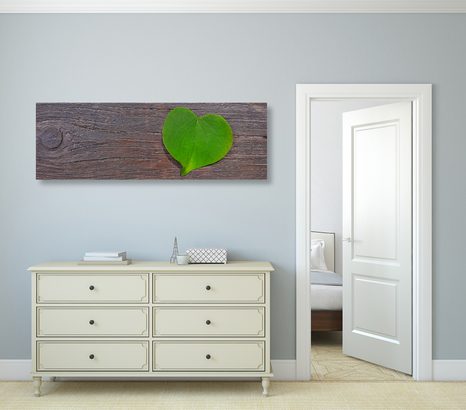 KÉP SZÍV ALAKÚ LEVÉL FA ALAPON - CSENDÉLET KÉPEKEN - KÉPEK