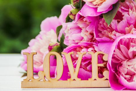 TABLOU BUJORI CU INSCRIPȚIE LOVE - TABLOURI CI CITATE ȘI INSCRIPȚII - TABLOURI