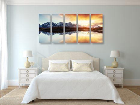 5-DÍLNÝ OBRAZ OSLNIVÝ ZÁPAD SLUNCE NAD HORSKÝM JEZEREM - OBRAZY PŘÍRODY A KRAJINY - OBRAZY