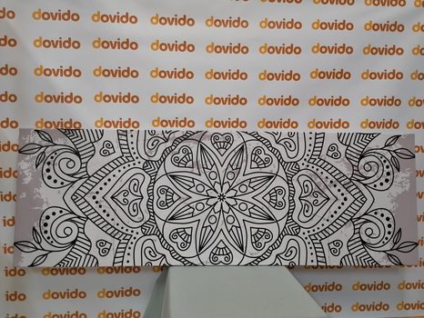 OBRAZ MANDALA SE STARODÁVNÝM NÁDECHEM V ČERNOBÍLÉM PROVEDENÍ - ČERNOBÍLÉ OBRAZY - OBRAZY