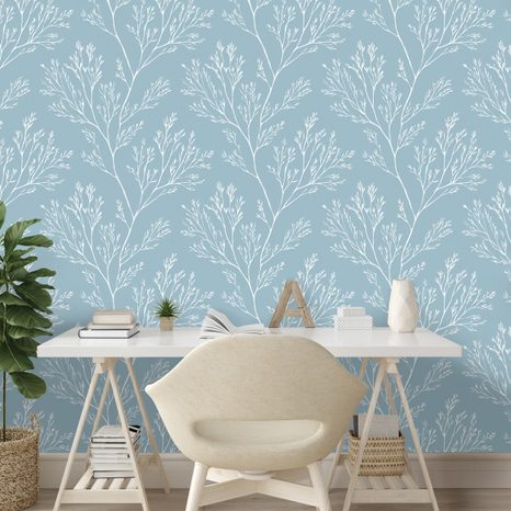 SAMOLEPÍCÍ FOTOTAPETA BÍLÉ VĚTVIČKY NA MODRÉM POZADÍ - VZOROVANÉ TAPETY - TAPETY