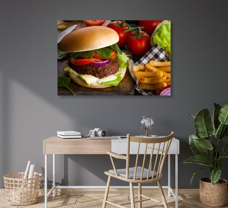 WANDBILD HAMBURGER MIT POMMES FRITES - BILDER VON ESSEN UND GETRÄNKEN - BILDER
