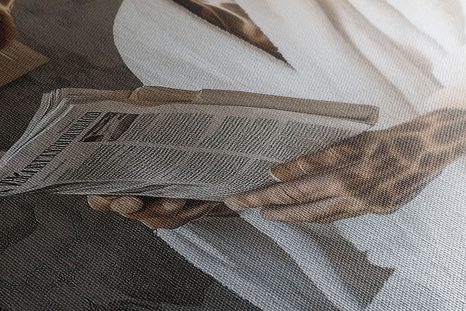 QUADRO SU TELA – GIRAFFA CON GIORNALE IN BAGNO - QUADRI DI ZEBRE E GIRAFFE - STAMPE E QUADRI