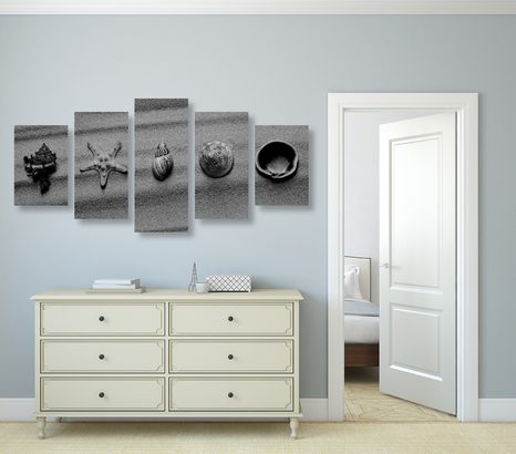 КАРТИНИ ОТ 5 ЧАСТИ – ЧЕРУПКИ НА ПЯСЪЧЕН ПЛАЖ В ЧЕРНО-БЯЛО - ЧЕРНО-БЕЛИ КАРТИНИ - КАРТИНИ