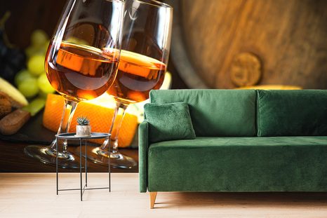 FOTOTAPETA SKLENICE S RŮŽOVÝM VÍNEM - TAPETY JÍDLA A NÁPOJE - TAPETY