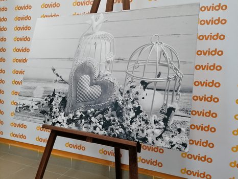 КАРТИНА НА ПЛАТНО – ВИНТИДЖ СЪРЧИЦЕ И ФЕНЕРЧЕТА В ЧЕРНО-БЯЛ ВАРИАНТ - ЧЕРНО-БЕЛИ КАРТИНИ - КАРТИНИ