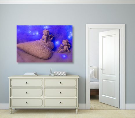 КАРТИНА НА ПЛАТНО – АНГЕЛЧЕ СЪС СЪРЧИЦЕ - КАРТИНИ НА АНГЕЛИ - КАРТИНИ