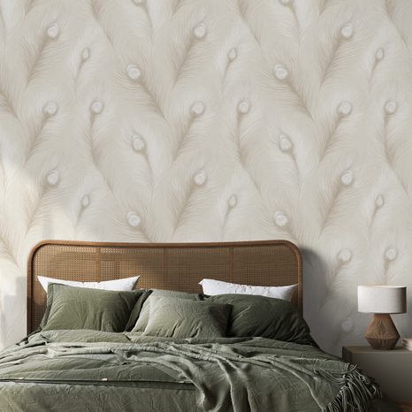 TAPETA BÉŽOVÉ PÁVOVÉ PEŘÍ V GLAMOUR STYLU - VZOROVANÉ TAPETY - TAPETY