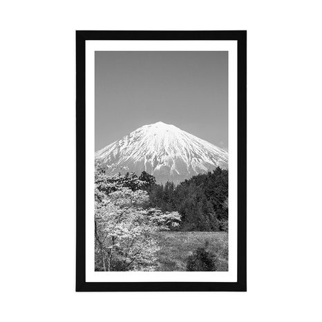 PLAKÁT S PASPARTOU HORA FUJI V ČERNOBÍLÉM PROVEDENÍ - ČERNOBÍLÉ - PLAKÁTY