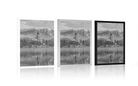 PLAKÁT KOSTEL U JEZERA BLED VE SLOVINSKU V ČERNOBÍLÉM PROVEDENÍ - ČERNOBÍLÉ - PLAKÁTY