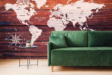 CARTA DA PARATI – MAPPA DISCRETA CON SFONDO IN LEGNO - CARTA DA PARATI MAPPE - CARTA DA PARATI