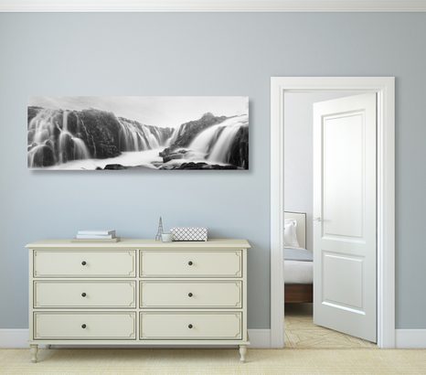 OBRAZ VZNEŠENÉ VODOPÁDY V ČERNOBÍLÉM PROVEDENÍ - OBRAZY VODOPÁD - OBRAZY