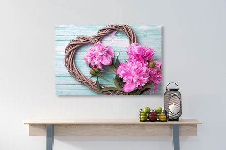 КАРТИНА НА ПЛАТНО – БОЖУРИ НА ДЪРВЕНО СЪРЦЕ - КАРТИНИ ЛЮБОВ - КАРТИНИ