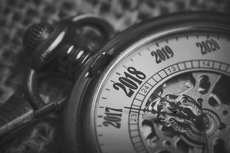 FOTOTAPETA ČERNOBÍLÉ KAPESNÍ HODINKY - ČERNOBÍLÉ TAPETY - TAPETY