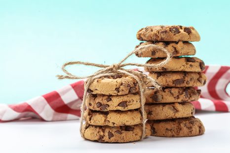 FOTOTAPETE AMERIKANISCHE COOKIES - TAPETEN MIT ESSEN UND GETRÄNKEN - TAPETEN