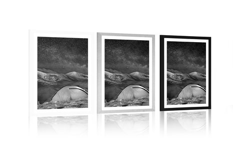AFFICHE AVEC PASSE-PARTOUT – TENTE SOUS LE CIEL NOCTURNE EN NOIR ET BLANC - NOIR ET BLANC - AFFICHES