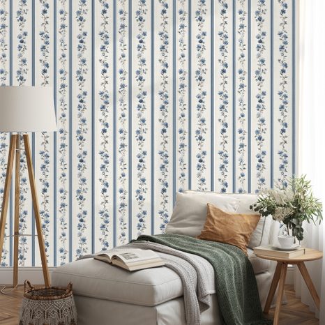 FOTOTAPETE BLAUE BLUMEN AUF STREIFEN - GEMUSTERTE TAPETEN - TAPETEN