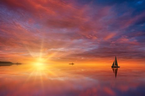 SAMOLEPÍCÍ TAPETA OPUŠTĚNÁ LOĎKA NA MOŘI - SAMOLEPÍCÍ TAPETY - TAPETY