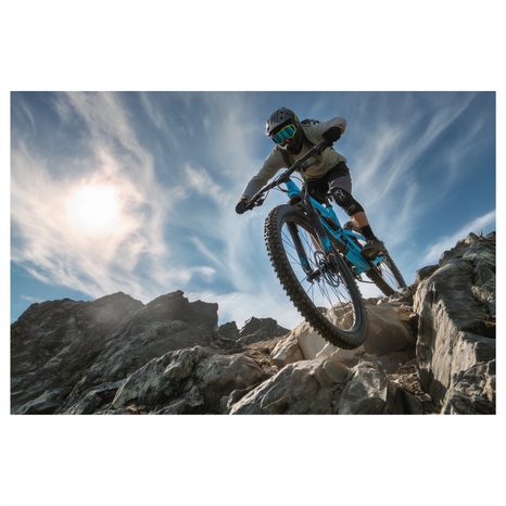 OBRAZ CYKLISTA NA HORSKÉ STEZCE - OBRAZY LIDÍ - OBRAZY