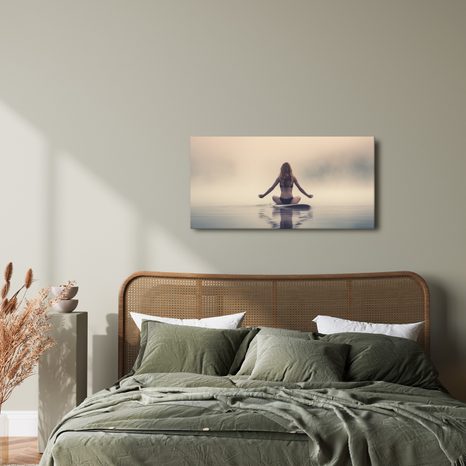 QUADRO SU TELA – MEDITAZIONE AL CENTRO DEL LAGO - QUADRI DI DONNE - STAMPE E QUADRI