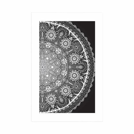 POSZTER PASZPORTUVAL DÍSZES MANDALA CSIPKÉVEL FEKETE-FEHÉR KIVITELBEN - FEKETE-FEHÉR - POSZTEREK