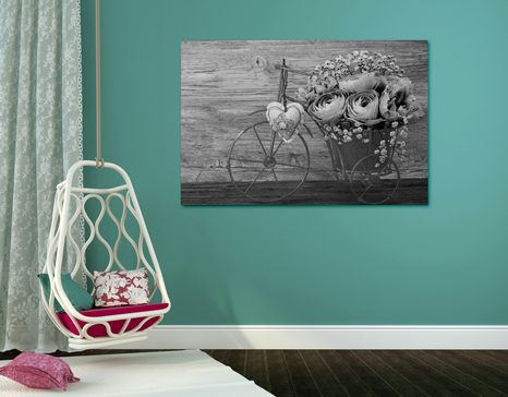 КАРТИНА НА ПЛАТНО – ЧЕРНО-БЕЛИ ЦВЕТЯ ВЪВ ВИНТИДЖ ВАЗА - ЧЕРНО-БЕЛИ КАРТИНИ - КАРТИНИ