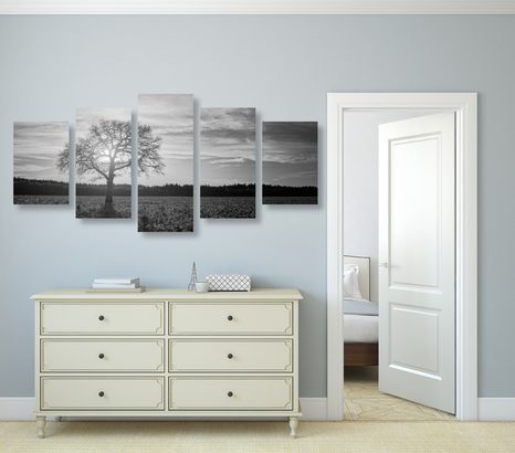 5 RÉSZES KÉK MAGÁNYOS FA FELETE FEHÉRBEN - FEKETE-FEHÉR KÉPEK - KÉPEK