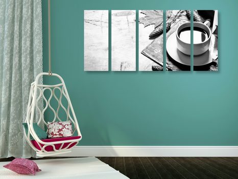 ΦΛΙΤΖΆΝΙ ΚΑΦΈ 5 ΜΕΡΏΝ ΜΕ ΜΙΑ ΠΙΝΕΛΙΆ ΦΘΙΝΟΠΏΡΟΥ ΣΕ ΑΣΠΡΌΜΑΥΡΟ - ΠΊΝΑΚΕΣ ΑΣΠΡΌΜΑΥΡΕΣ - ΠΊΝΑΚΕΣ