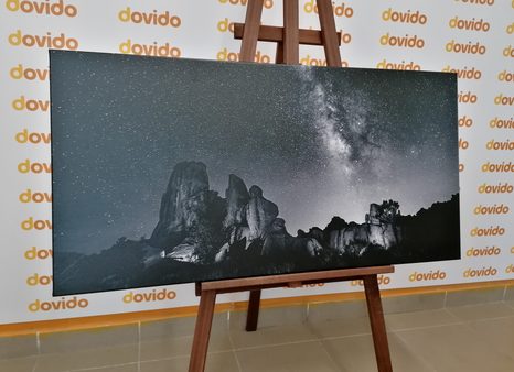 WANDBILD STERNENHIMMEL ÜBER FELSEN IN SCHWARZ-WEISS - SCHWARZ-WEISSE BILDER - BILDER