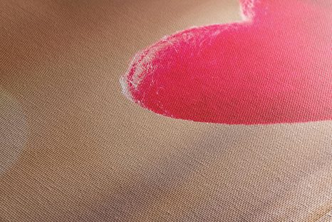 КАРТИНА НА ПЛАТНО – ЧЕРВЕНИ СЪРЧИЦА НА ДЪРВЕНА ТЕКСТУРА - КАРТИНИ ЛЮБОВ - КАРТИНИ