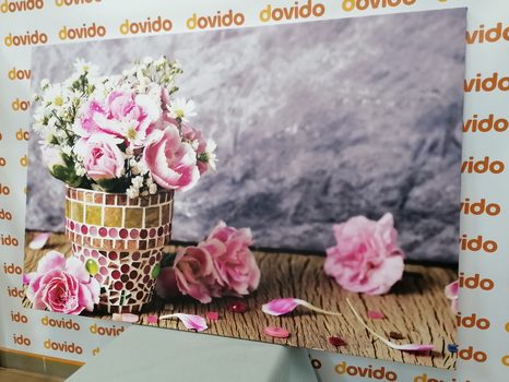 КАРТИНА НА ПЛАТНО – ЦВЕТЯ НА КАРАМФИЛ В МОЗАЙКА САКСИЯ - КАРТИНИ С ЦВЕТЯ - КАРТИНИ