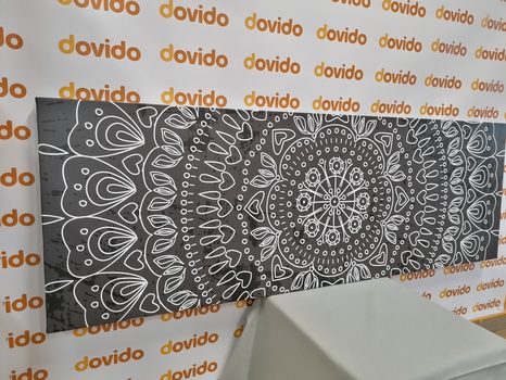 OBRAZ RUČNĚ KRESLENÁ MANDALA V ČERNOBÍLÉM PROVEDENÍ - ČERNOBÍLÉ OBRAZY - OBRAZY