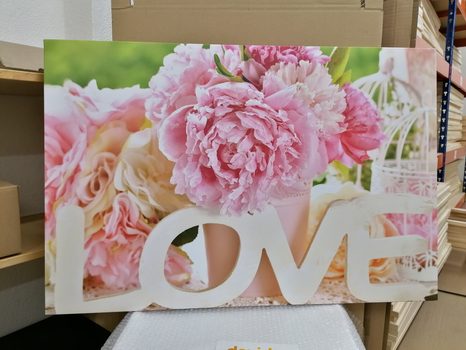 OBRAZ S ROMANTICKÝM NÁPISEM LOVE - OBRAZY S CITÁTY A NÁPISY - OBRAZY