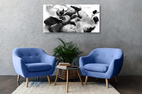 OBRAZ KOUZELNÁ SOUHRA KAMENŮ A ORCHIDEJE V ČERNOBÍLÉM PROVEDENÍ - ČERNOBÍLÉ OBRAZY - OBRAZY