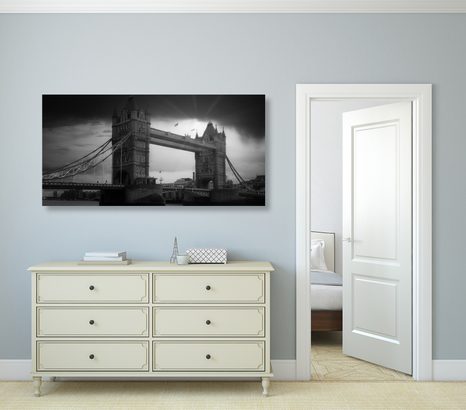 WANDBILD SONNENUNTERGANG ÜBER TOWER BRIDGE IN SCHWARZ-WEISS - SCHWARZ-WEISSE BILDER - BILDER