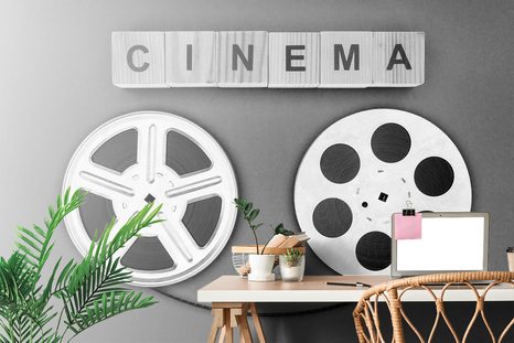 TAPETA FILMOVÁ ČERNOBÍLÁ PÁSKA - ČERNOBÍLÉ TAPETY - TAPETY