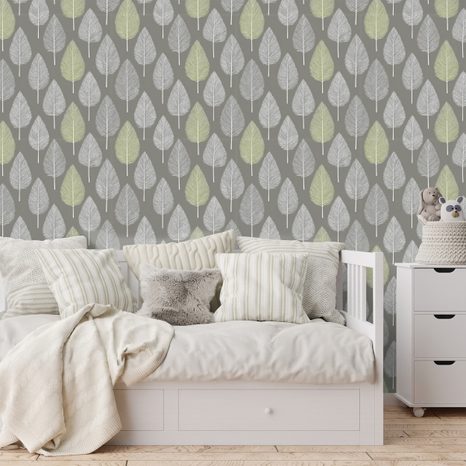 SAMOLEPÍCÍ TAPETA ŠEDÉ A ZELENÉ LISTY NA ŠEDÉM POZADÍ - VZOROVANÉ TAPETY - TAPETY