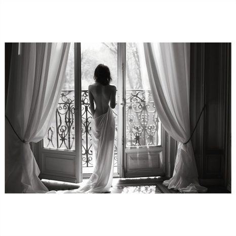 OBRAZ TICHÝ MOMENT NA BALKONĚ - OBRAZY ŽENY - OBRAZY