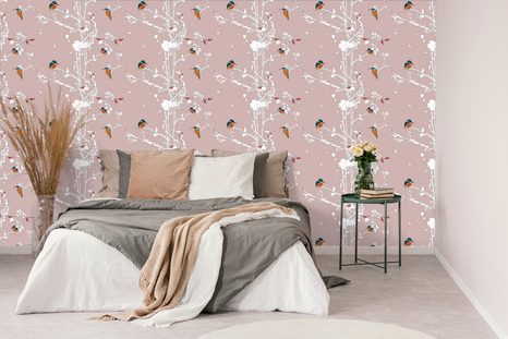 CARTA DA PARATI – UCCELLINI NELLA FORESTA FITTA CON SFONDO ROSA - CARTA DA PARATI ANIMALI - CARTA DA PARATI