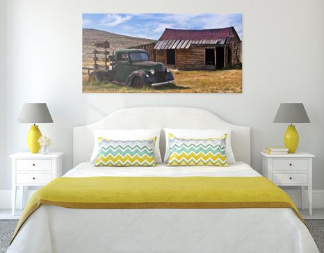 OBRAZ AUTO V MALEBNÉ PŘÍRODĚ - VINTAGE A RETRO OBRAZY - OBRAZY